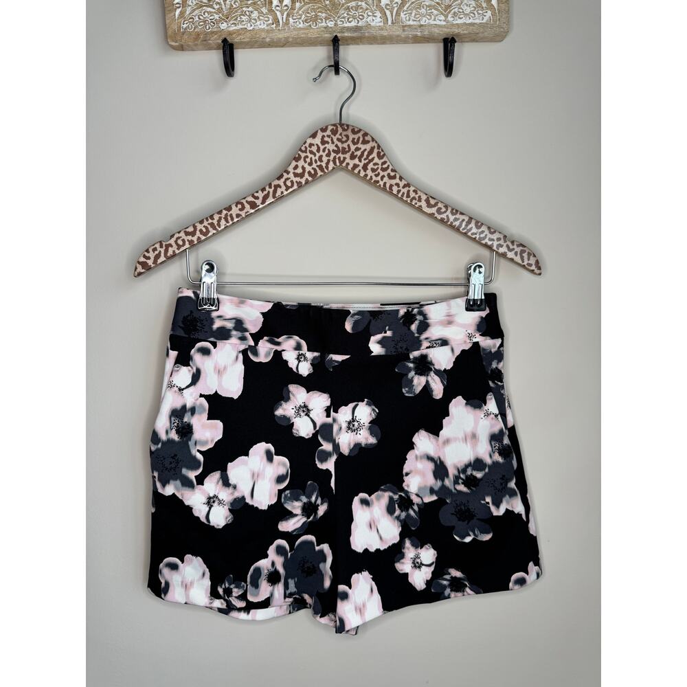 Express Black Floral High-Waisted Shorts sz 4